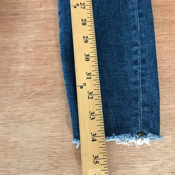 Good American Good Legs Crop Jeans Women 0/25 Blue High Rise Distressed Raw Hem - Picture 5 of 11